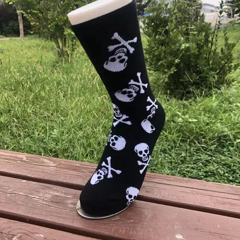 Skull and Cross Bones Pattern Men's Socks